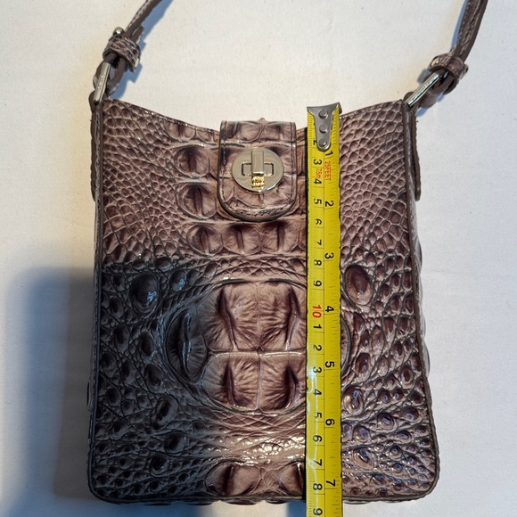 🆕 Brahmin Elegant Brown Crocodile Pattern Shoulder Bag - Picture 8 of 9